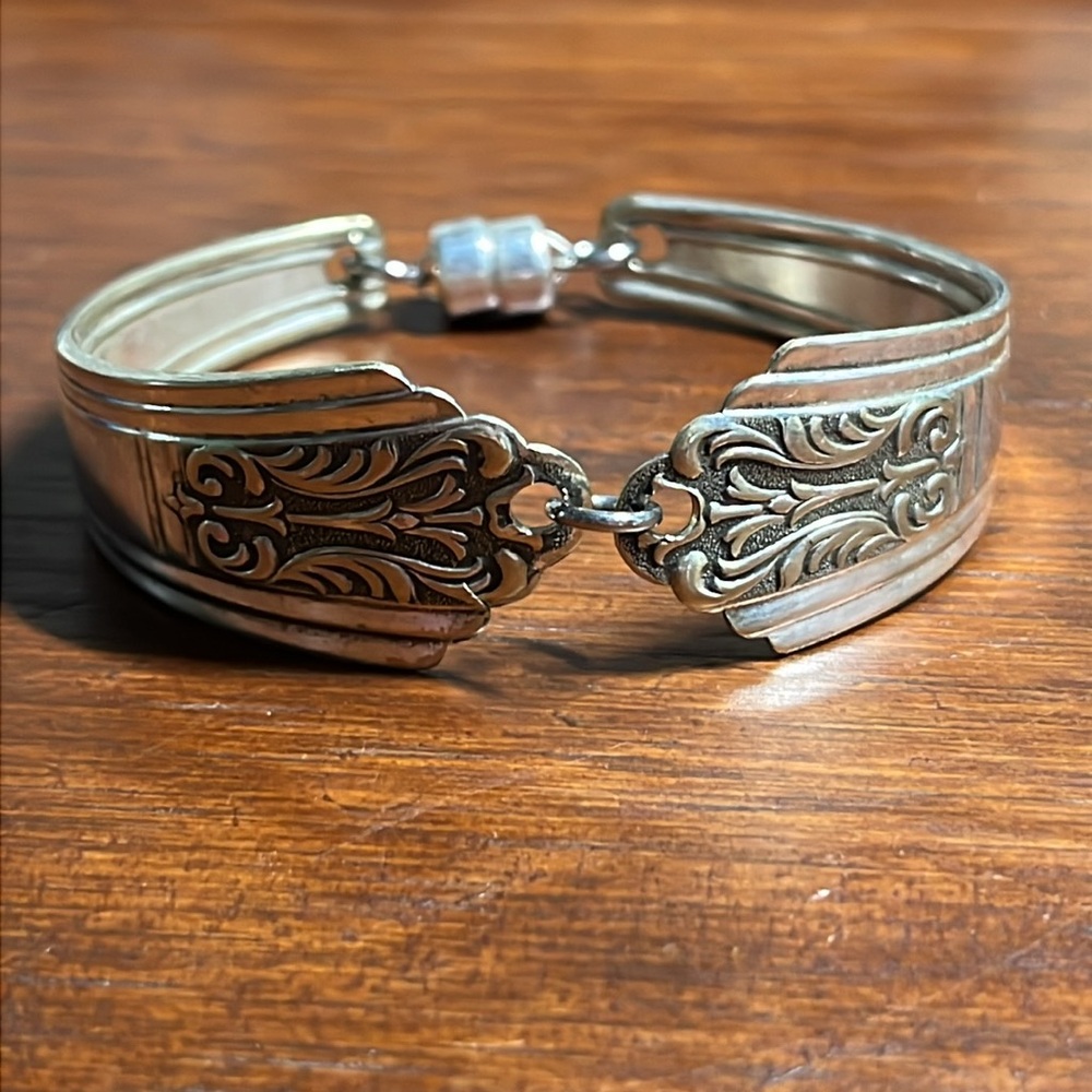 Gorgeous bracelet steampunk style upcycled vintage silver-plated cutlery